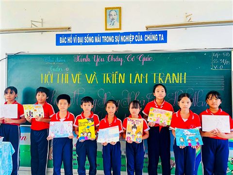 Hội thi vẽ và triển lãm tranh “Kính yêu thầy cô giáo”