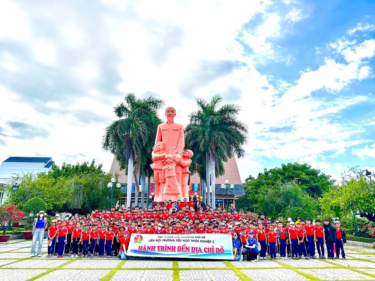 Hoạt động trải nghiệm
